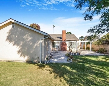24121 El Tiradore Circle - Photo Thumbnail 4