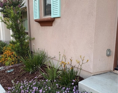 1446 E Laurelwood - Photo Thumbnail 1