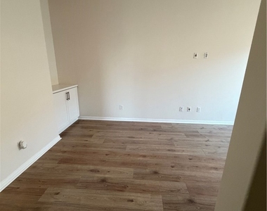 1446 E Laurelwood - Photo Thumbnail 9
