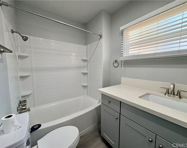 1062 Huntington Boulevard - Photo Thumbnail 7