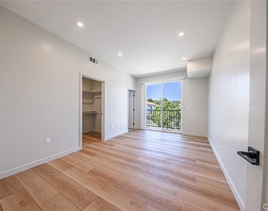 6096 La Prada - Photo Thumbnail 24