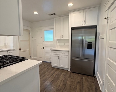 510 W Milford - Photo Thumbnail 10