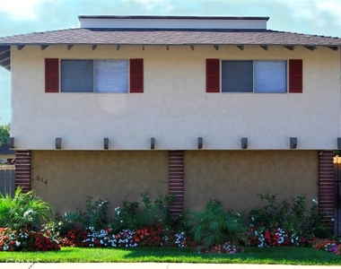 614 Linwood - Photo Thumbnail 1
