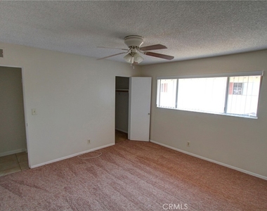 614 Linwood - Photo Thumbnail 11