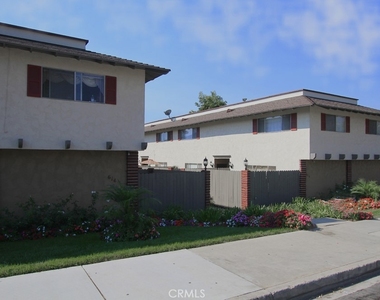614 Linwood - Photo Thumbnail 2