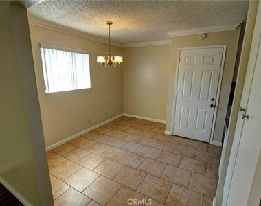 614 Linwood - Photo Thumbnail 13