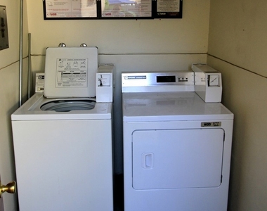 614 Linwood - Photo Thumbnail 15