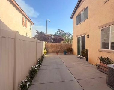 7044 Moonray Court - Photo Thumbnail 16