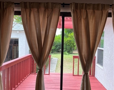 805 S 7th Street - Photo Thumbnail 7