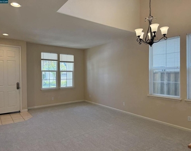2504 Mclaren Ln - Photo Thumbnail 2