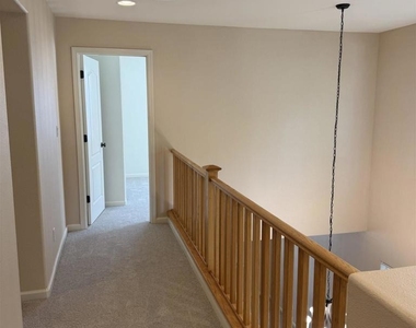 2504 Mclaren Ln - Photo Thumbnail 11