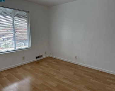 89 Villa Cir - Photo Thumbnail 19