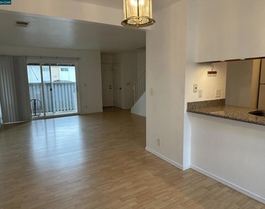 89 Villa Cir - Photo Thumbnail 15