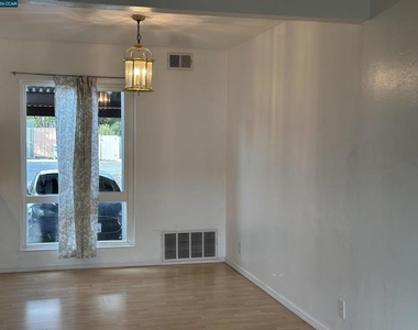 89 Villa Cir - Photo Thumbnail 9