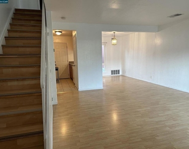 89 Villa Cir - Photo Thumbnail 17