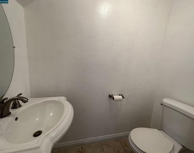 89 Villa Cir - Photo Thumbnail 24