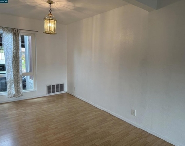 89 Villa Cir - Photo Thumbnail 10