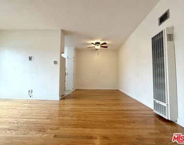 1346 S Cochran Avenue - Photo Thumbnail 2