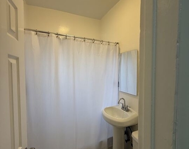 738 New Hampshire Avenue - Photo Thumbnail 11