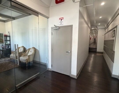 738 New Hampshire Avenue - Photo Thumbnail 16