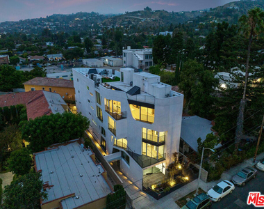 1533 N Vista Street - Photo Thumbnail 13