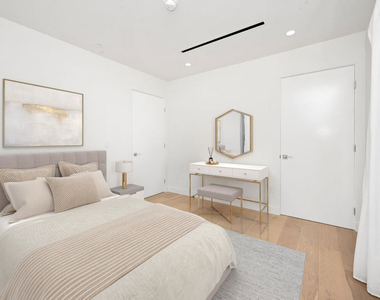 1533 N Vista Street - Photo Thumbnail 5