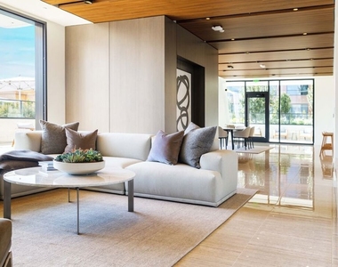 11750 Wilshire Boulevard - Photo Thumbnail 18