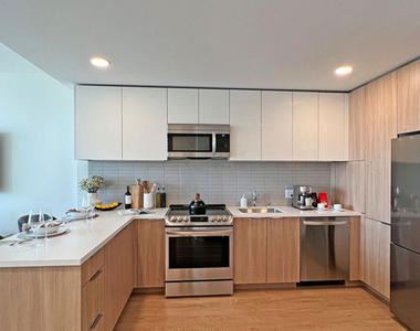 11750 Wilshire Boulevard - Photo Thumbnail 11