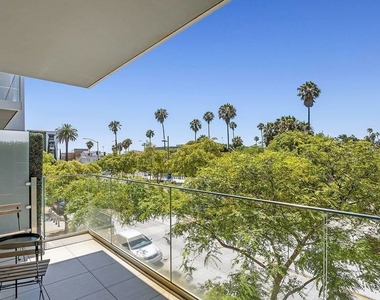 1705 Ocean Avenue - Photo Thumbnail 6