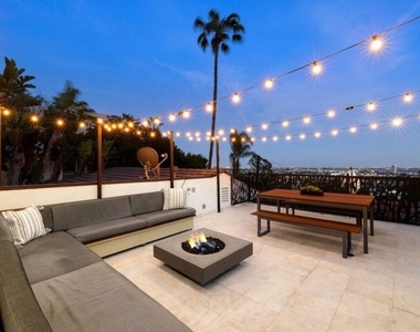 1472 N Kings Road - Photo Thumbnail 19