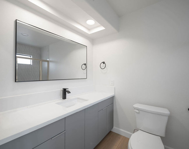 5327 Lexington Avenue - Photo Thumbnail 11