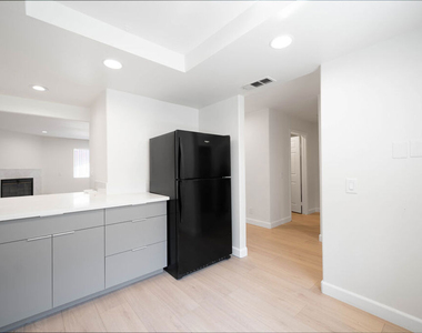 5327 Lexington Avenue - Photo Thumbnail 2
