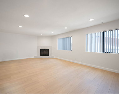 5327 Lexington Avenue - Photo Thumbnail 9