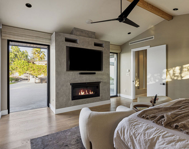 2715 Edwin Place - Photo Thumbnail 24