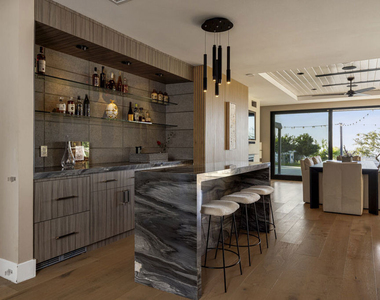 2715 Edwin Place - Photo Thumbnail 15