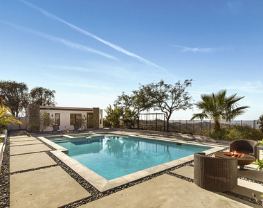 2715 Edwin Place - Photo Thumbnail 3