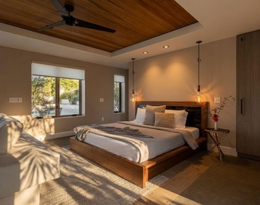 2715 Edwin Place - Photo Thumbnail 40