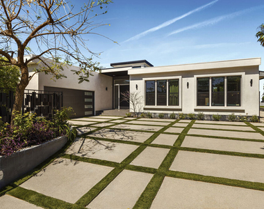 2715 Edwin Place - Photo Thumbnail 5