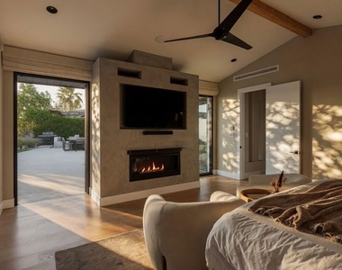 2715 Edwin Place - Photo Thumbnail 20