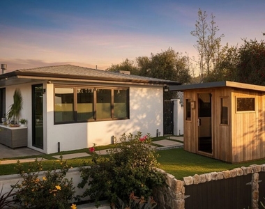 2715 Edwin Place - Photo Thumbnail 34