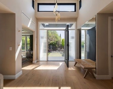 2715 Edwin Place - Photo Thumbnail 9