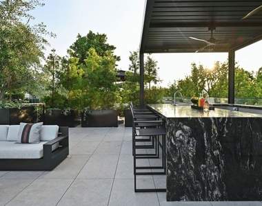 333 N Palm Drive - Photo Thumbnail 14