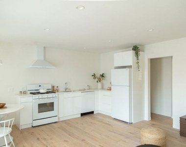 3363 N Andrita Street - Photo Thumbnail 5