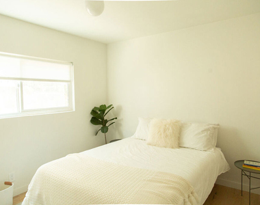 3363 N Andrita Street - Photo Thumbnail 9