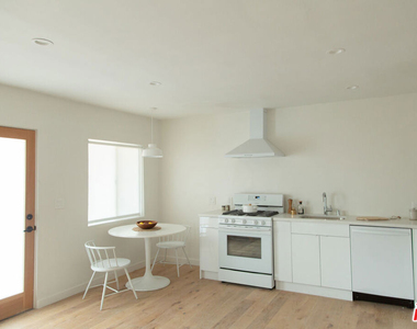 3363 N Andrita Street - Photo Thumbnail 3
