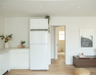 3363 N Andrita Street - Photo Thumbnail 7
