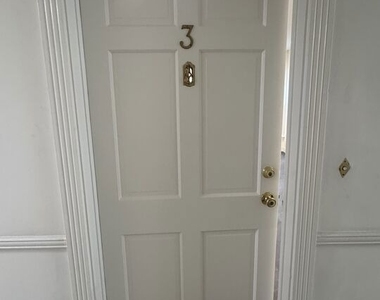 133 S Crescent Drive - Photo Thumbnail 4