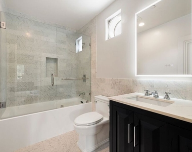 2161 Georgina Avenue - Photo Thumbnail 16