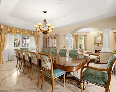 2161 Georgina Avenue - Photo Thumbnail 5