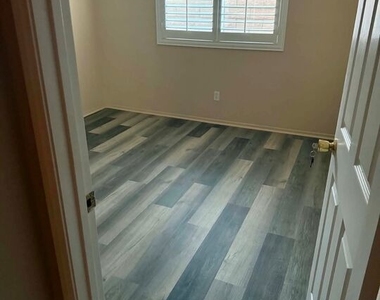 40808 Eastwood Lane - Photo Thumbnail 10